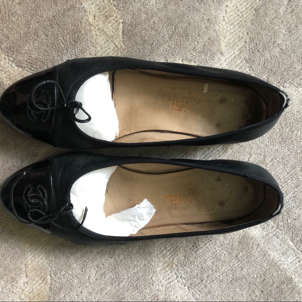 Chanel Lambskin & Patent Calfskin Ballerina Flats - Picture 4 of 8
